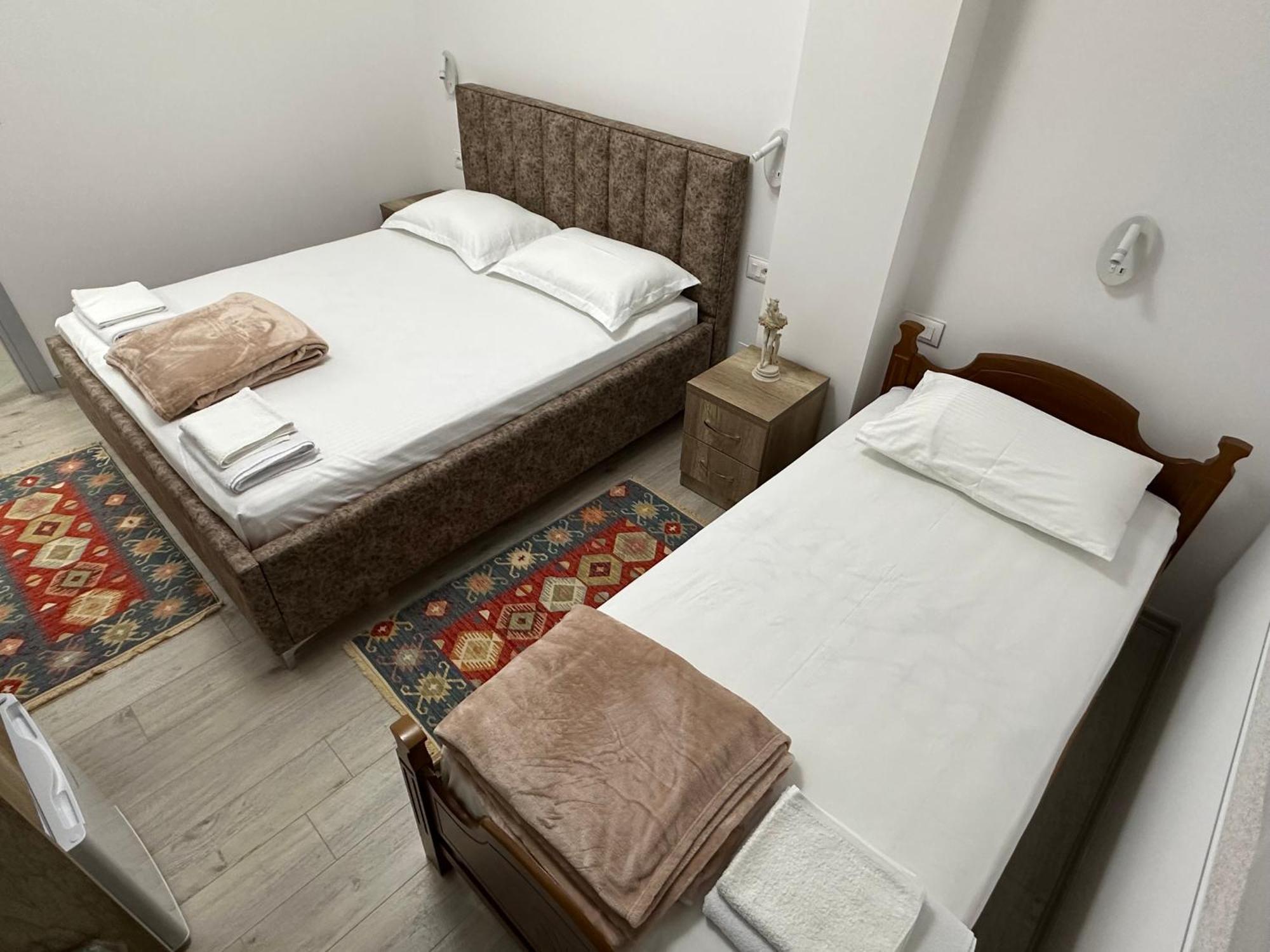 Lola'S Rooms Gjirokaster Ngoại thất bức ảnh