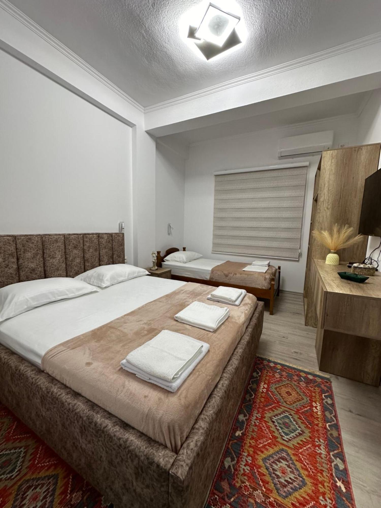Lola'S Rooms Gjirokaster Ngoại thất bức ảnh