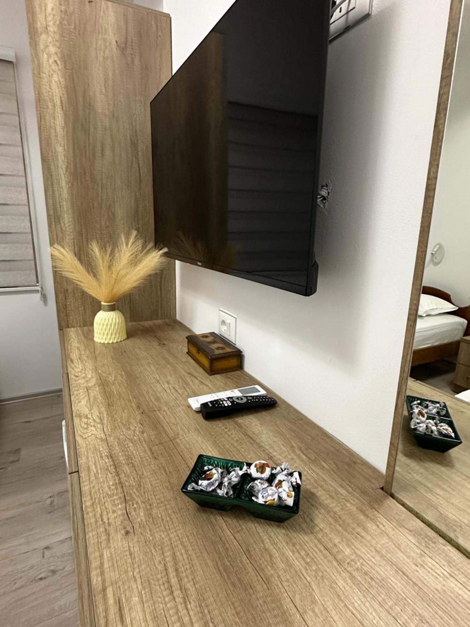 Lola'S Rooms Gjirokaster Ngoại thất bức ảnh