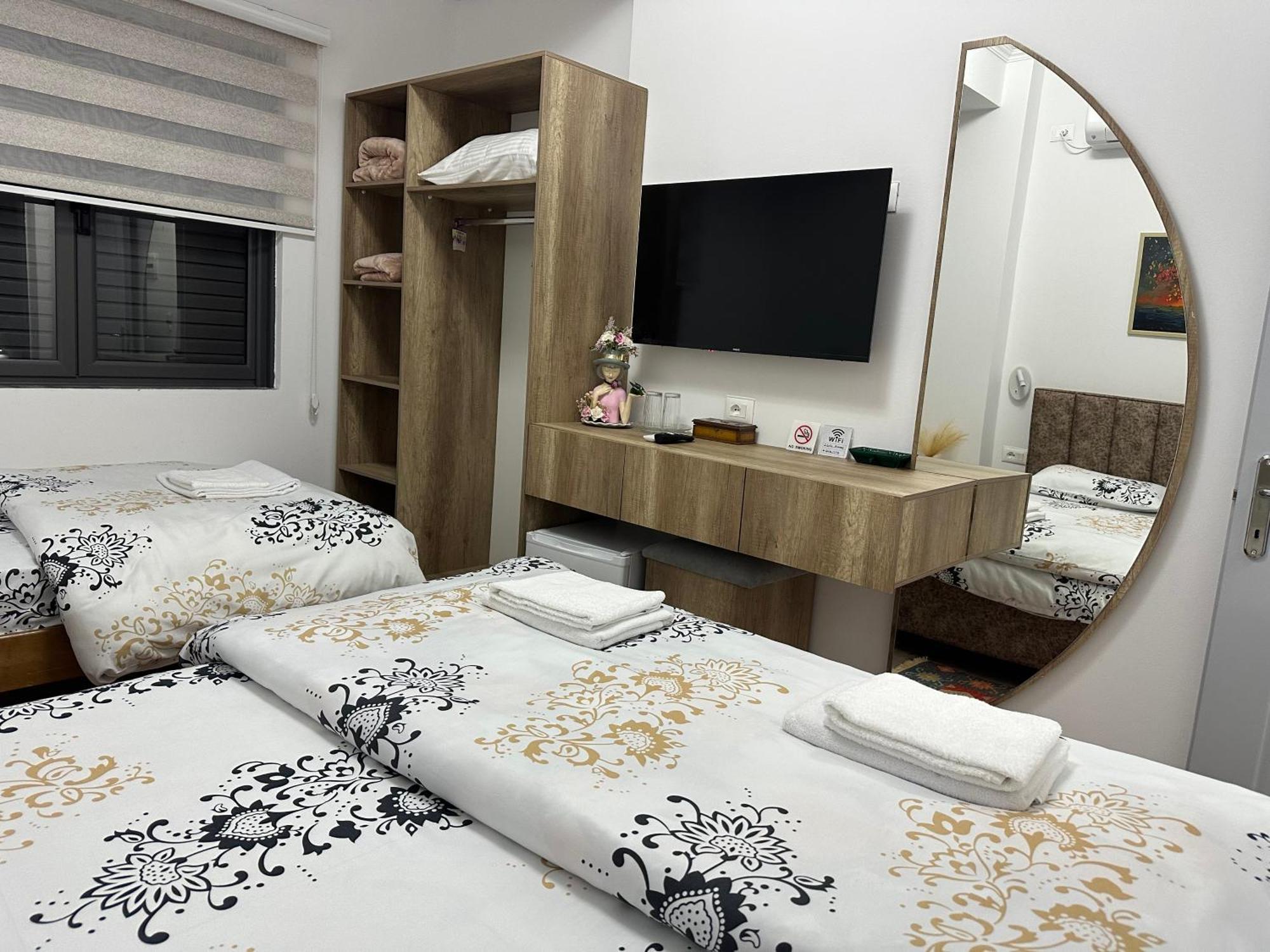 Lola'S Rooms Gjirokaster Ngoại thất bức ảnh